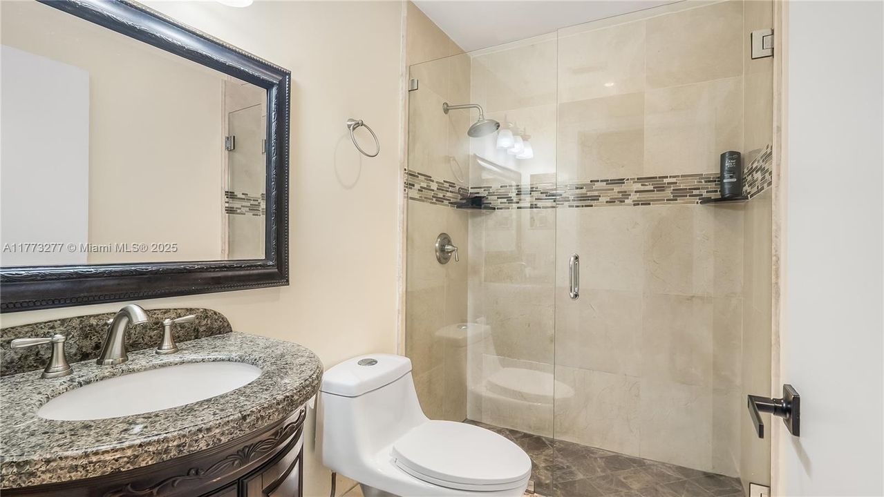 Vendido Recientemente: $589,333 (3 camas, 2 baños, 1318 Pies cuadrados)