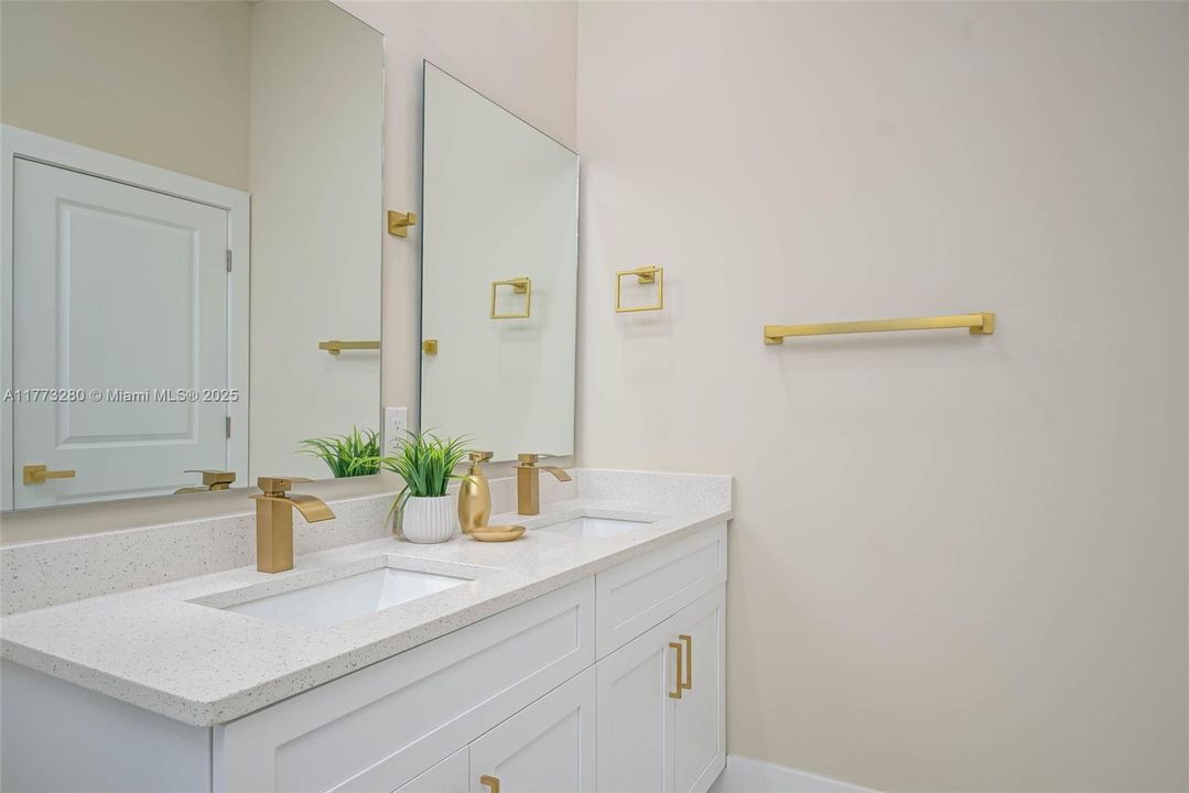 Recently Sold: $328,800 (4 beds, 2 baths, 1639 Square Feet)