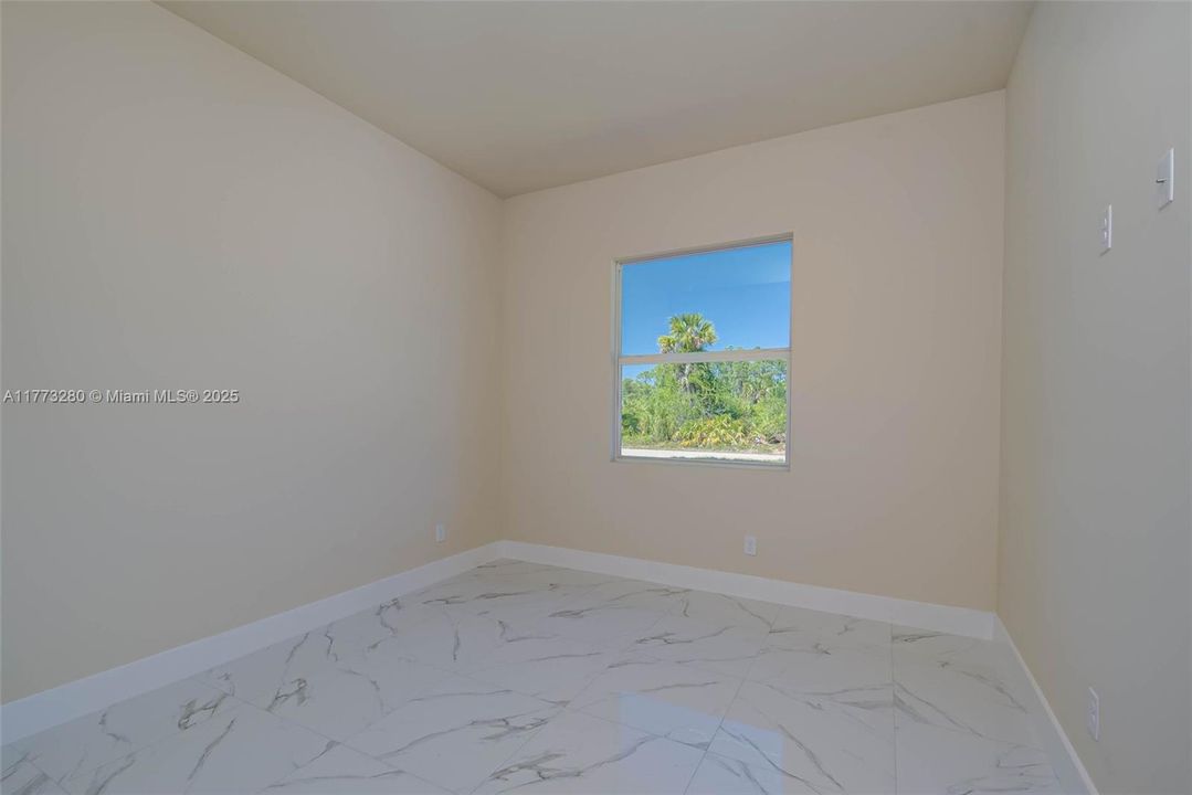 Recently Sold: $328,800 (4 beds, 2 baths, 1639 Square Feet)