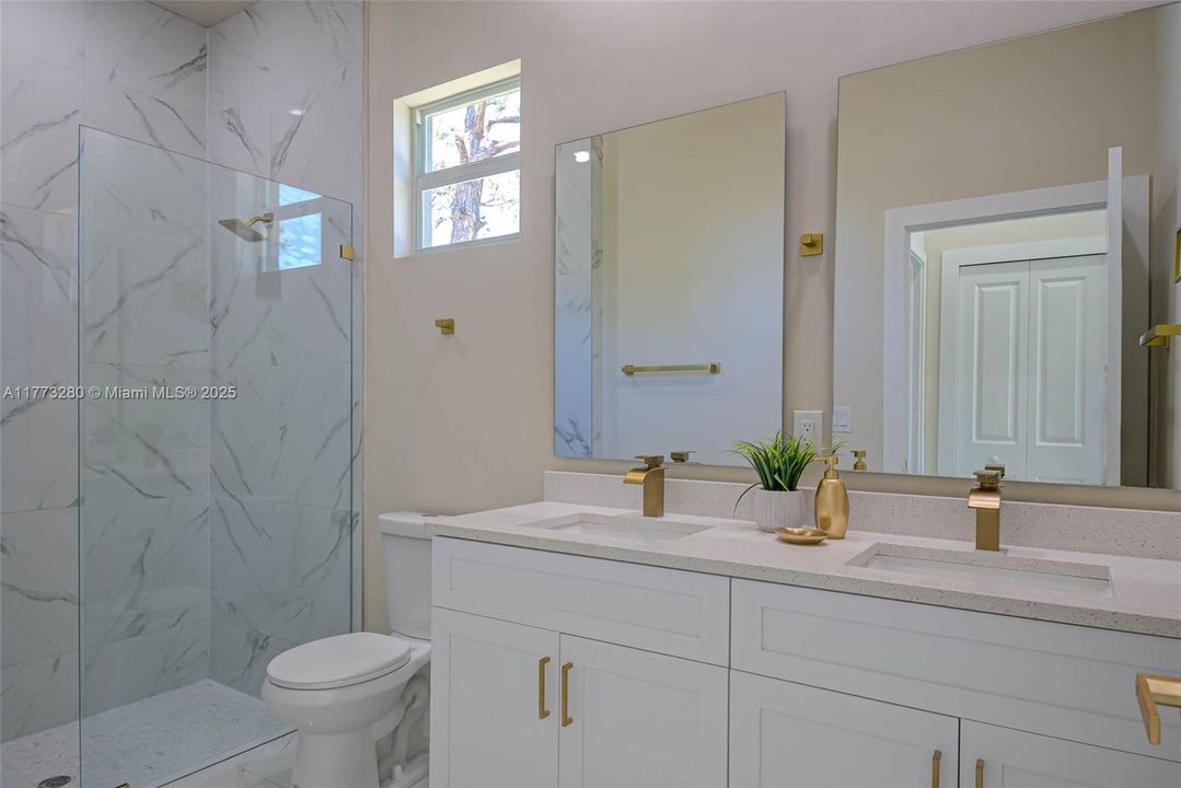 Recently Sold: $328,800 (4 beds, 2 baths, 1639 Square Feet)