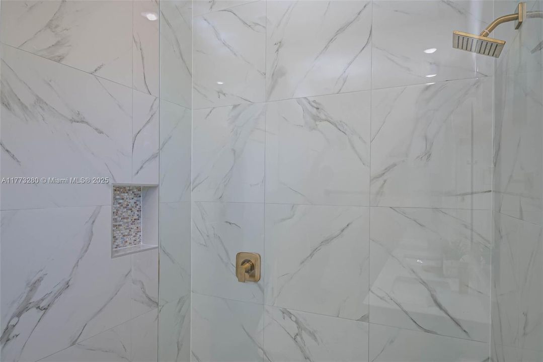 Recently Sold: $328,800 (4 beds, 2 baths, 1639 Square Feet)