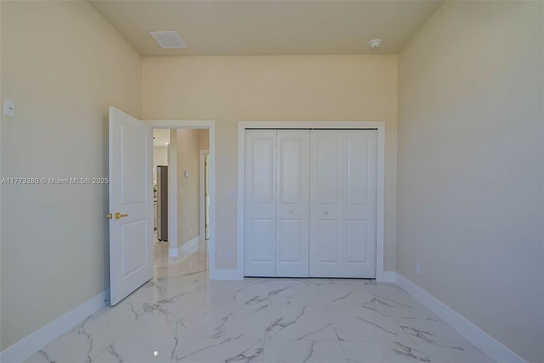 Recently Sold: $328,800 (4 beds, 2 baths, 1639 Square Feet)