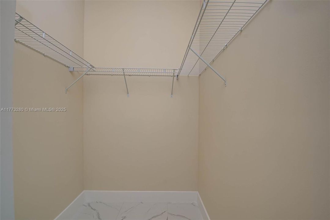 Recently Sold: $328,800 (4 beds, 2 baths, 1639 Square Feet)