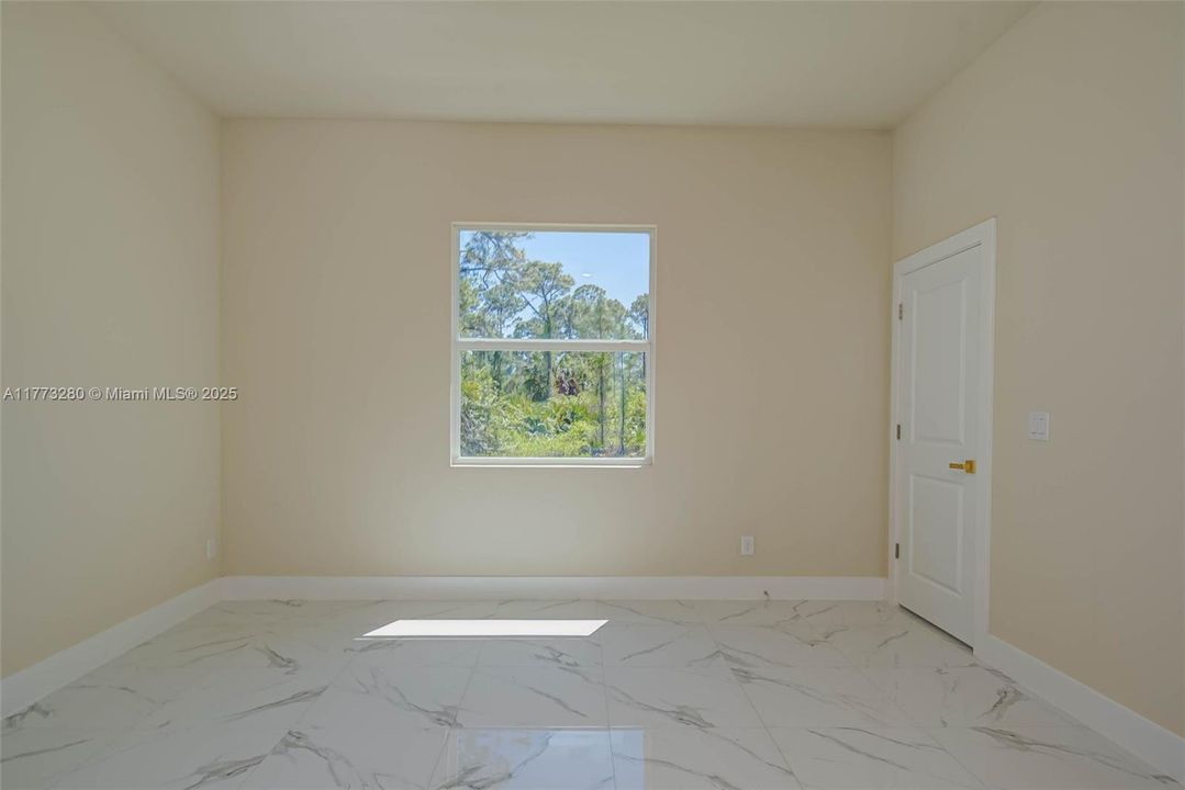 Recently Sold: $328,800 (4 beds, 2 baths, 1639 Square Feet)