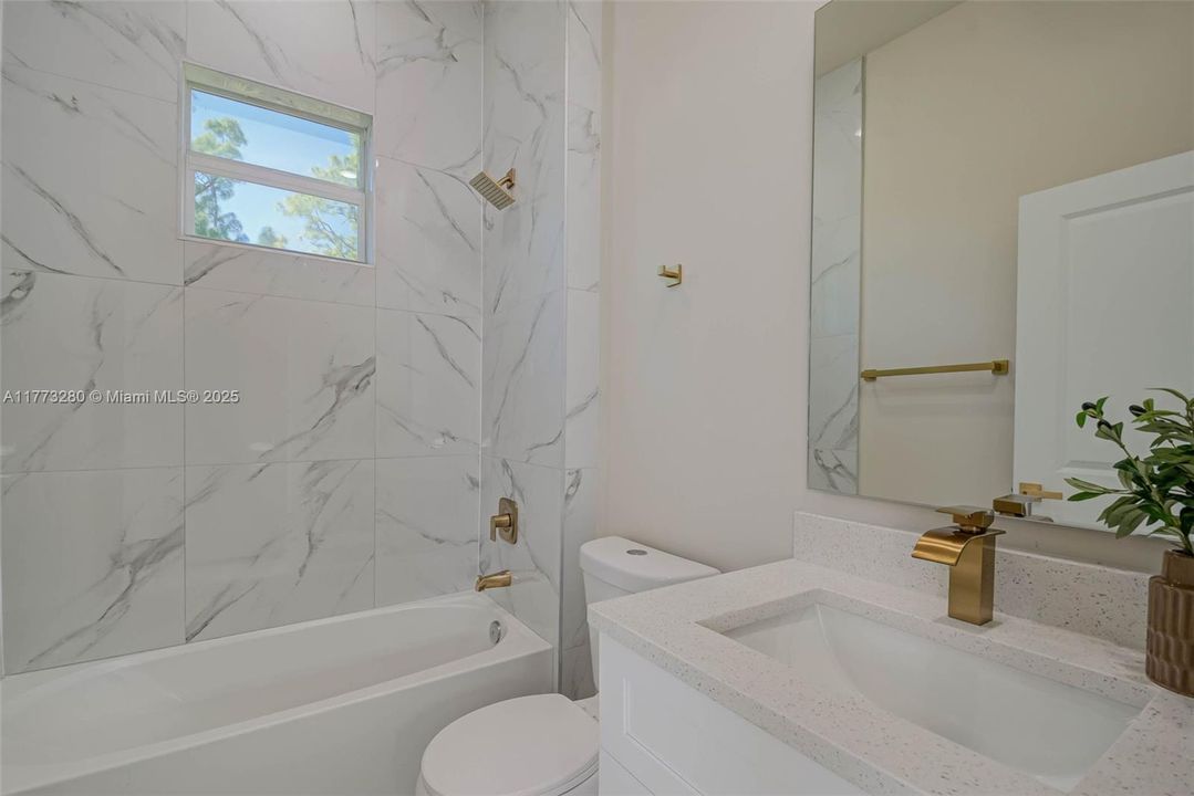 Recently Sold: $328,800 (4 beds, 2 baths, 1639 Square Feet)