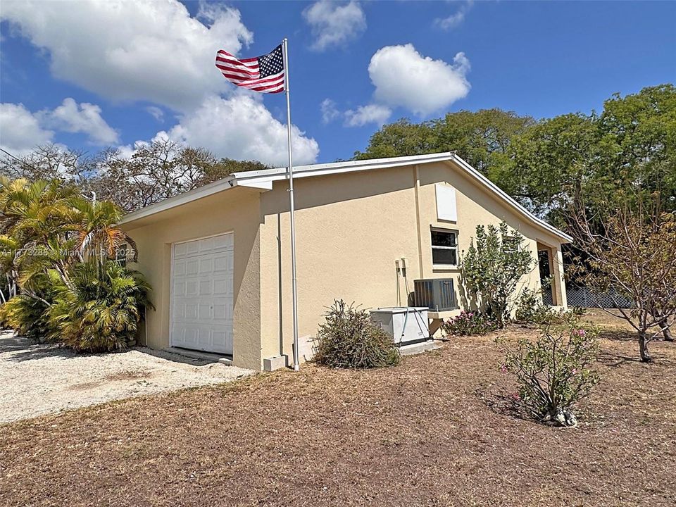 Recently Sold: $1,199,000 (4 beds, 3 baths, 2092 Square Feet)