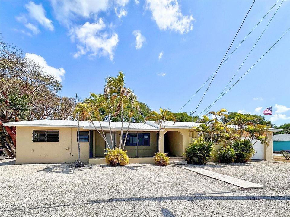 Recently Sold: $1,199,000 (4 beds, 3 baths, 2092 Square Feet)