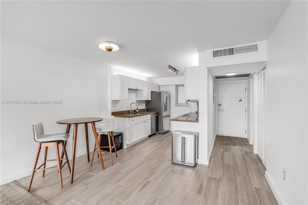 Vendido Recientemente: $299,000 (1 camas, 1 baños, 730 Pies cuadrados)