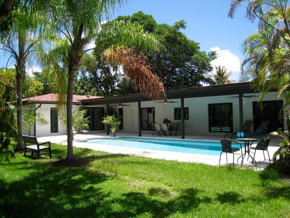 На продажу: $1,898,000 (5 спален, 2 ванн, 2482 Квадратных фут)