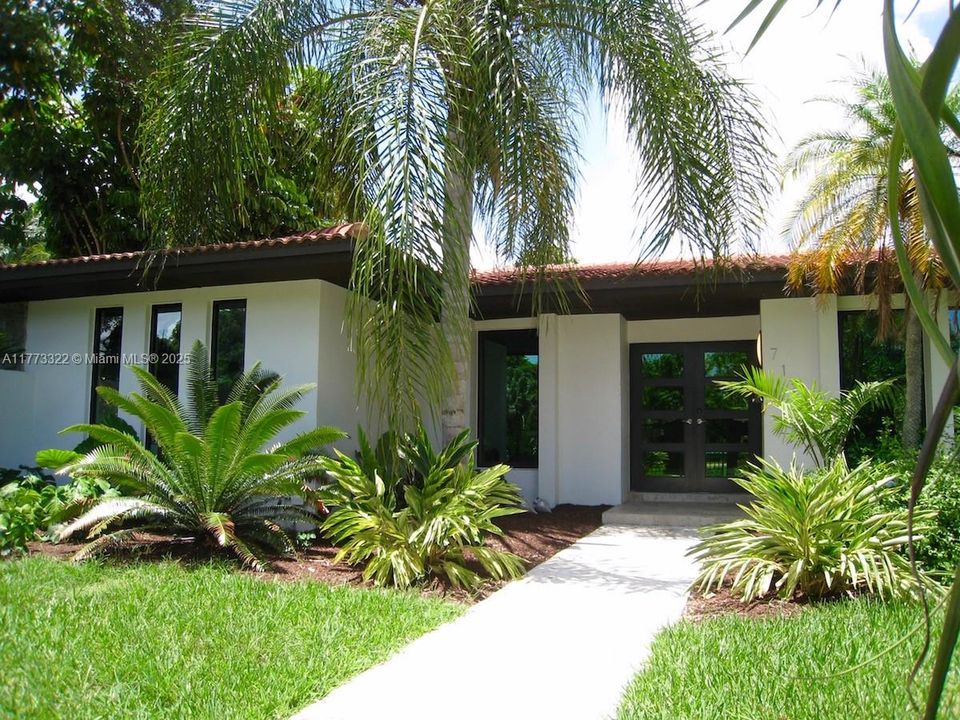 На продажу: $1,898,000 (5 спален, 2 ванн, 2482 Квадратных фут)