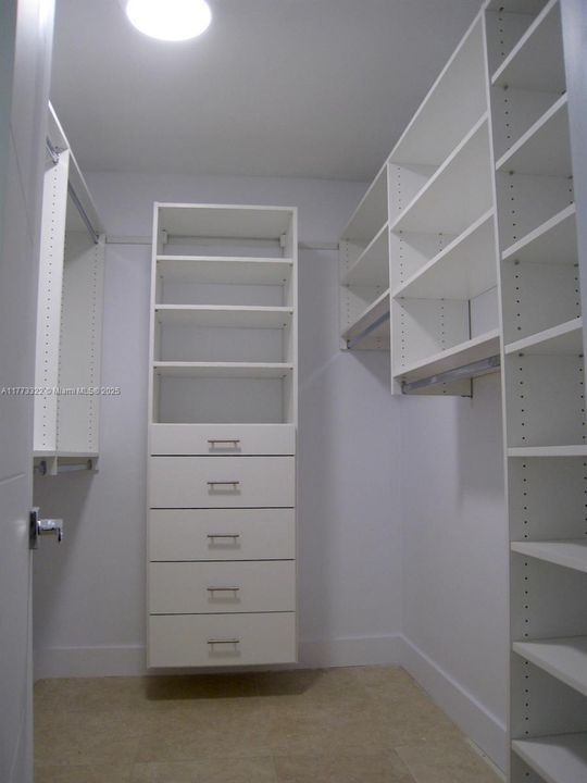 На продажу: $1,898,000 (5 спален, 2 ванн, 2482 Квадратных фут)