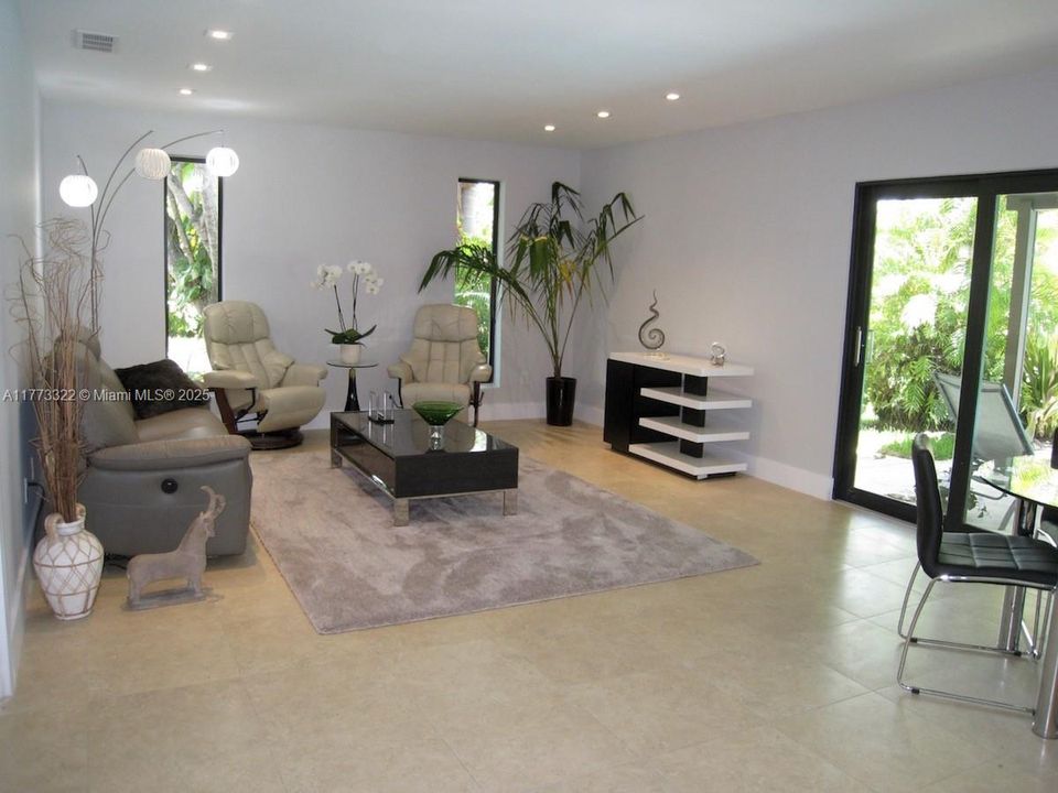 На продажу: $1,898,000 (5 спален, 2 ванн, 2482 Квадратных фут)