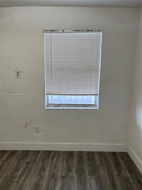 最近租的: $2,400 (2 贝兹, 1 浴室, 1832 平方英尺)