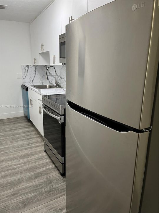 最近租的: $2,400 (2 贝兹, 1 浴室, 1832 平方英尺)