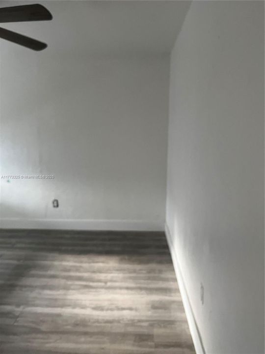 最近租的: $2,400 (2 贝兹, 1 浴室, 1832 平方英尺)