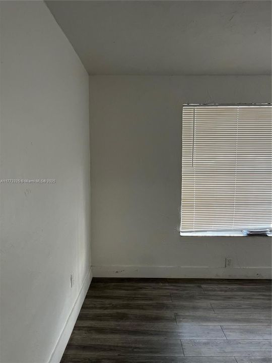 最近租的: $2,400 (2 贝兹, 1 浴室, 1832 平方英尺)