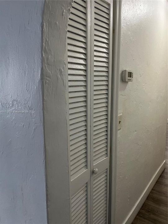 最近租的: $2,400 (2 贝兹, 1 浴室, 1832 平方英尺)