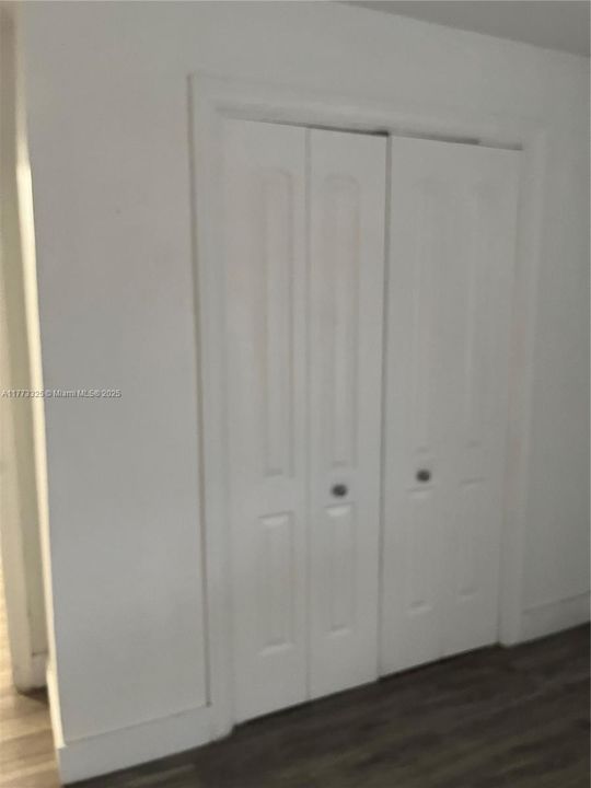 最近租的: $2,400 (2 贝兹, 1 浴室, 1832 平方英尺)