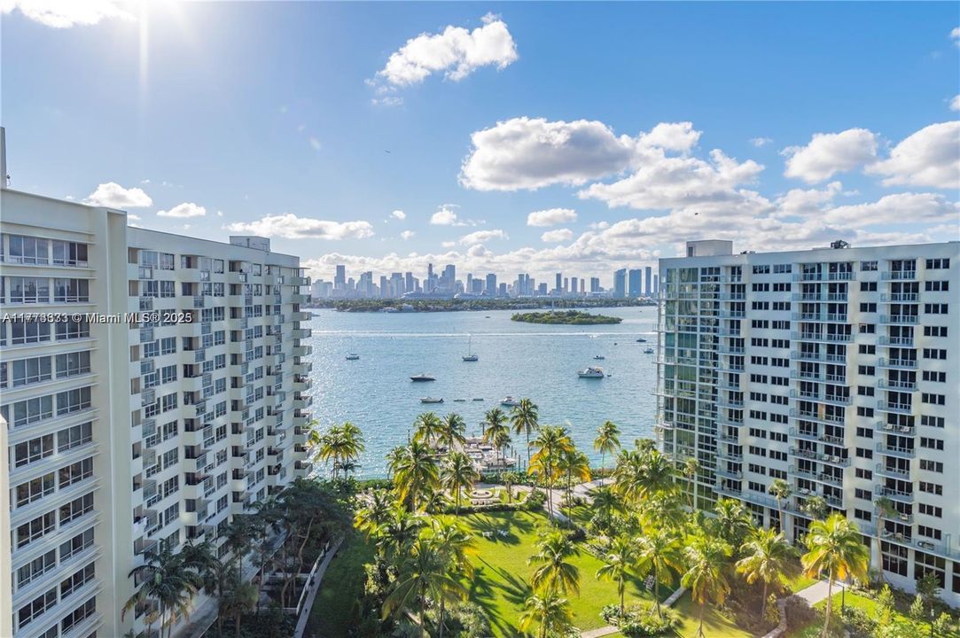 Recently Rented: $3,750 (1 beds, 1 baths, 731 Square Feet)