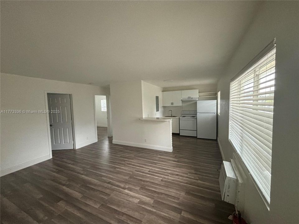 最近租的: $1,700 (2 贝兹, 1 浴室, 0 平方英尺)