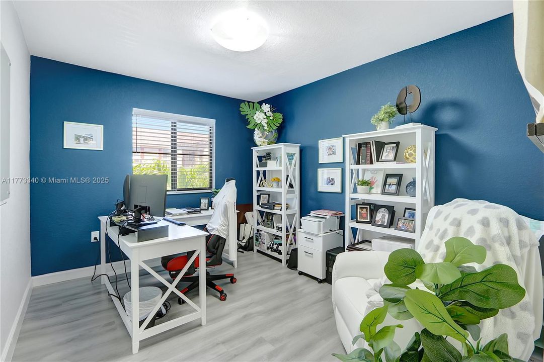 Recently Sold: $379,999 (3 beds, 2 baths, 1515 Square Feet)