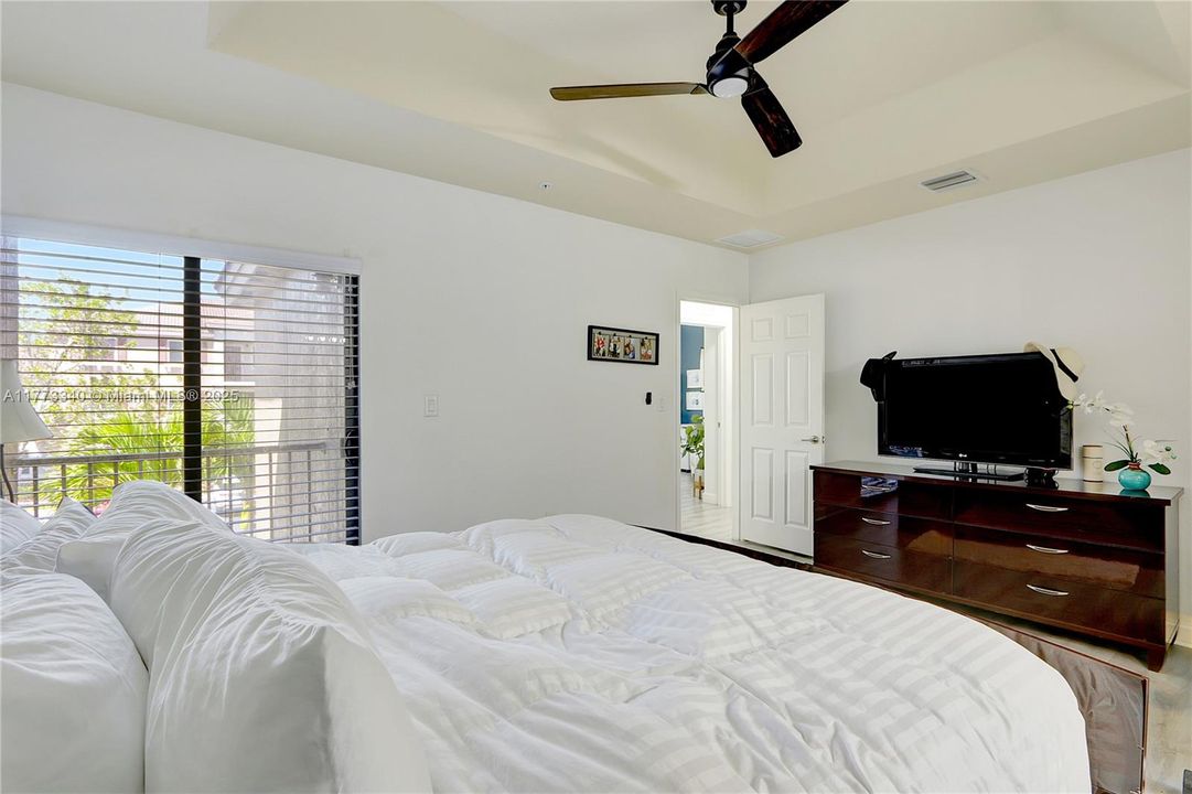 Recently Sold: $379,999 (3 beds, 2 baths, 1515 Square Feet)