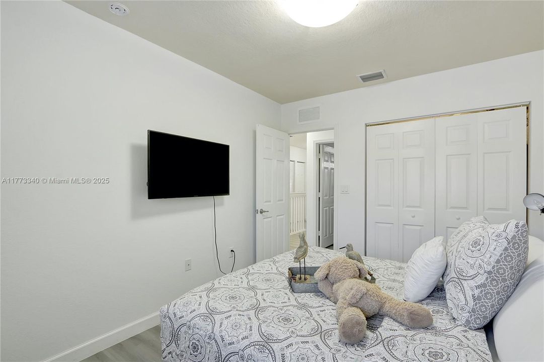 Recently Sold: $379,999 (3 beds, 2 baths, 1515 Square Feet)