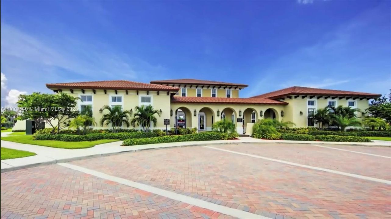 Recently Sold: $379,999 (3 beds, 2 baths, 1515 Square Feet)