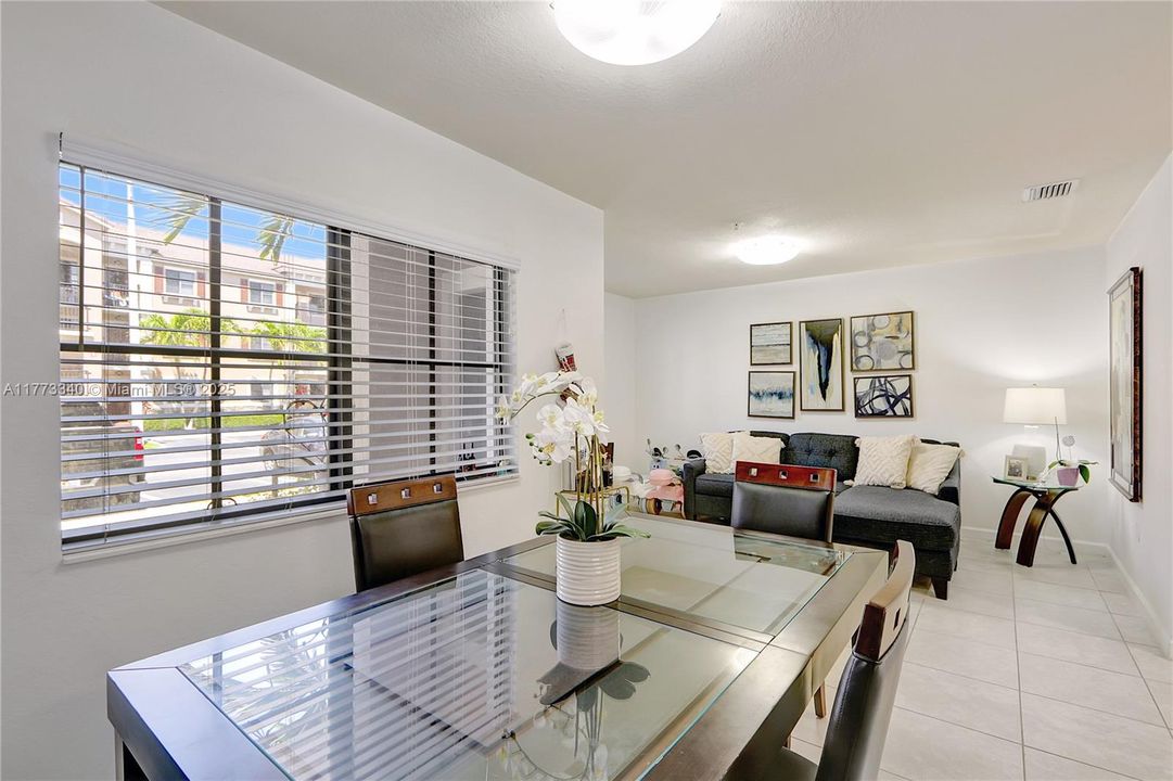 Recently Sold: $379,999 (3 beds, 2 baths, 1515 Square Feet)