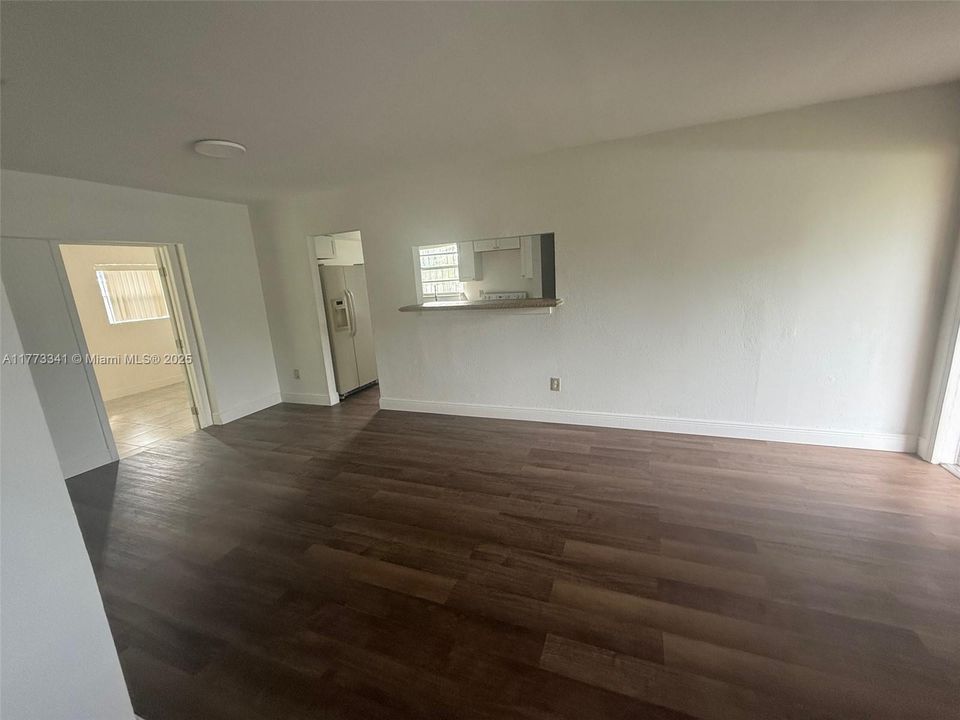 Recently Sold: $445,000 (4 beds, 2 baths, 1265 Square Feet)