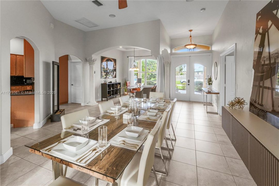 最近租的: $2,750 (3 贝兹, 2 浴室, 2367 平方英尺)