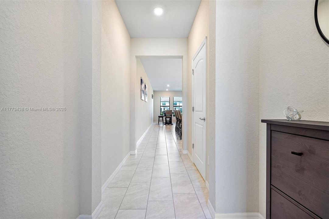 En Venta: $627,500 (3 camas, 2 baños, 1754 Pies cuadrados)