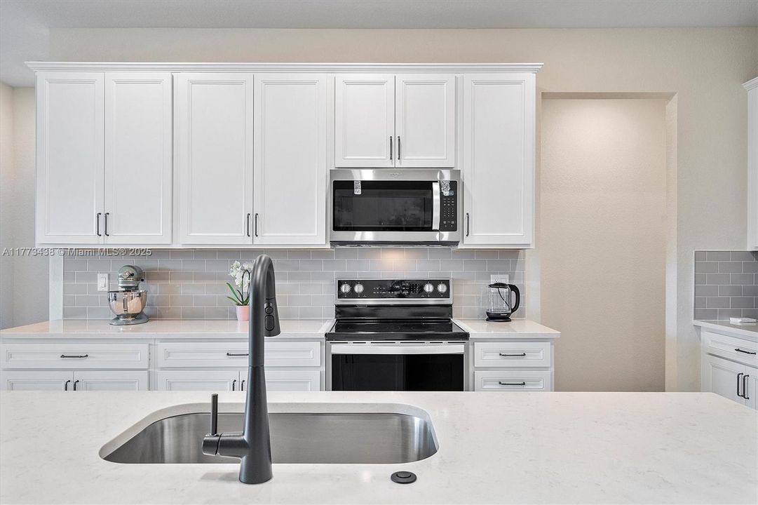 En Venta: $627,500 (3 camas, 2 baños, 1754 Pies cuadrados)