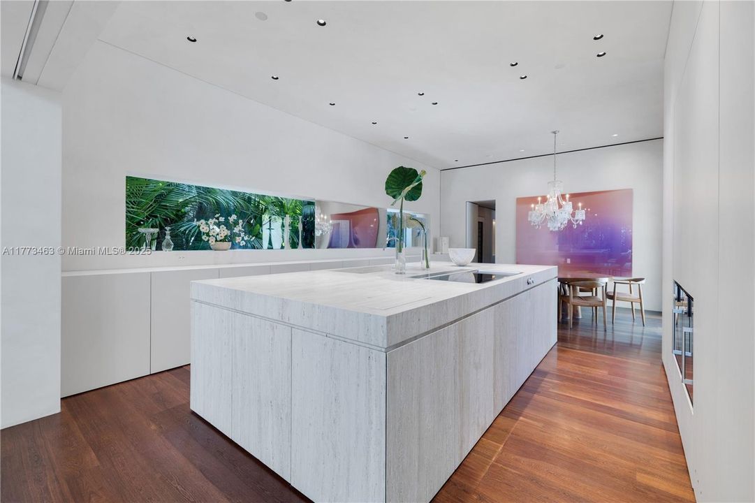 En Venta: $26,900,000 (6 camas, 6 baños, 6096 Pies cuadrados)