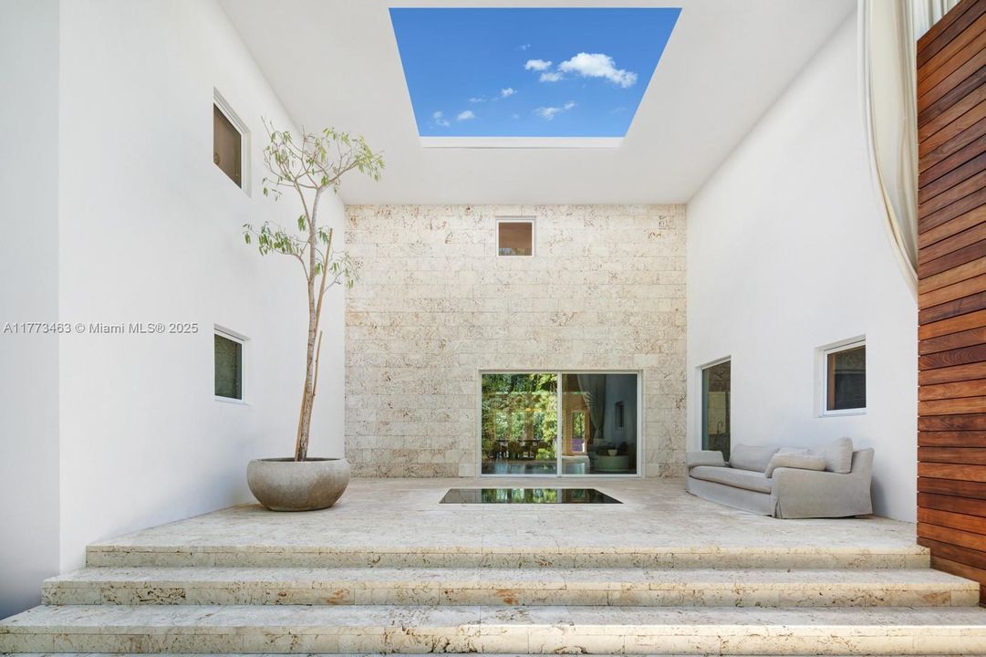 En Venta: $26,900,000 (6 camas, 6 baños, 6096 Pies cuadrados)