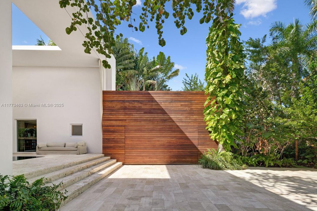 En Venta: $26,900,000 (6 camas, 6 baños, 6096 Pies cuadrados)