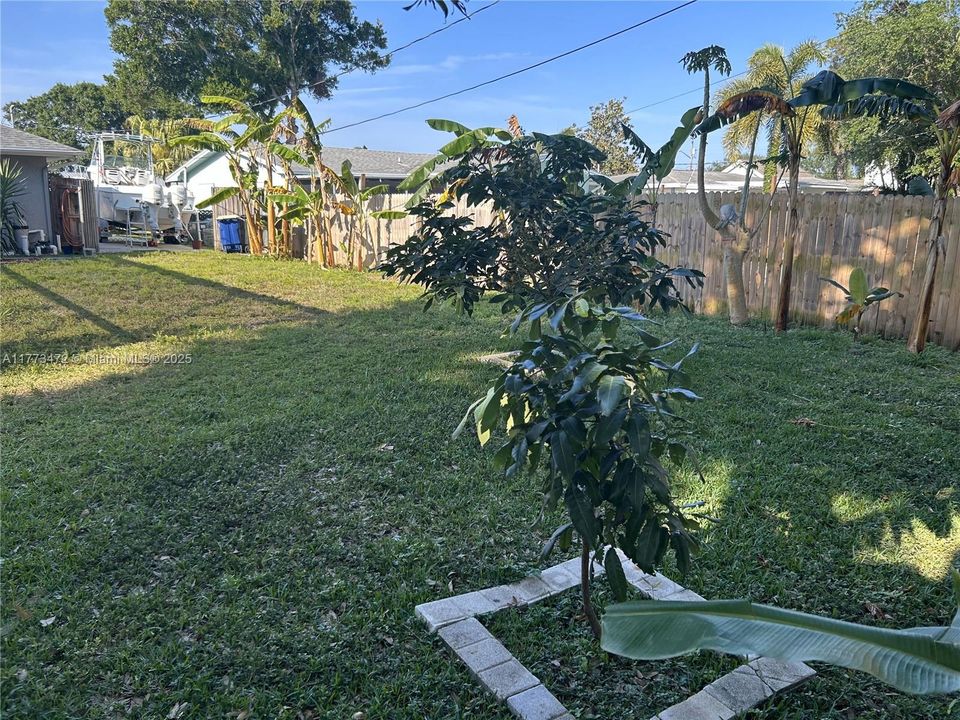 Vendido Recientemente: $340,000 (3 camas, 2 baños, 1410 Pies cuadrados)