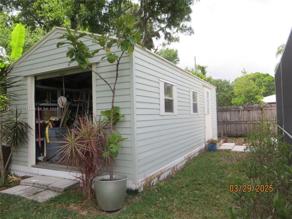 Vendido Recientemente: $340,000 (3 camas, 2 baños, 1410 Pies cuadrados)