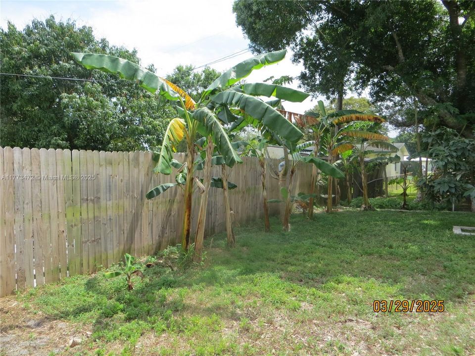 Vendido Recientemente: $340,000 (3 camas, 2 baños, 1410 Pies cuadrados)