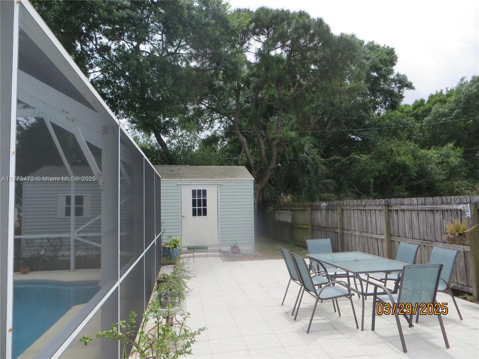 Vendido Recientemente: $340,000 (3 camas, 2 baños, 1410 Pies cuadrados)