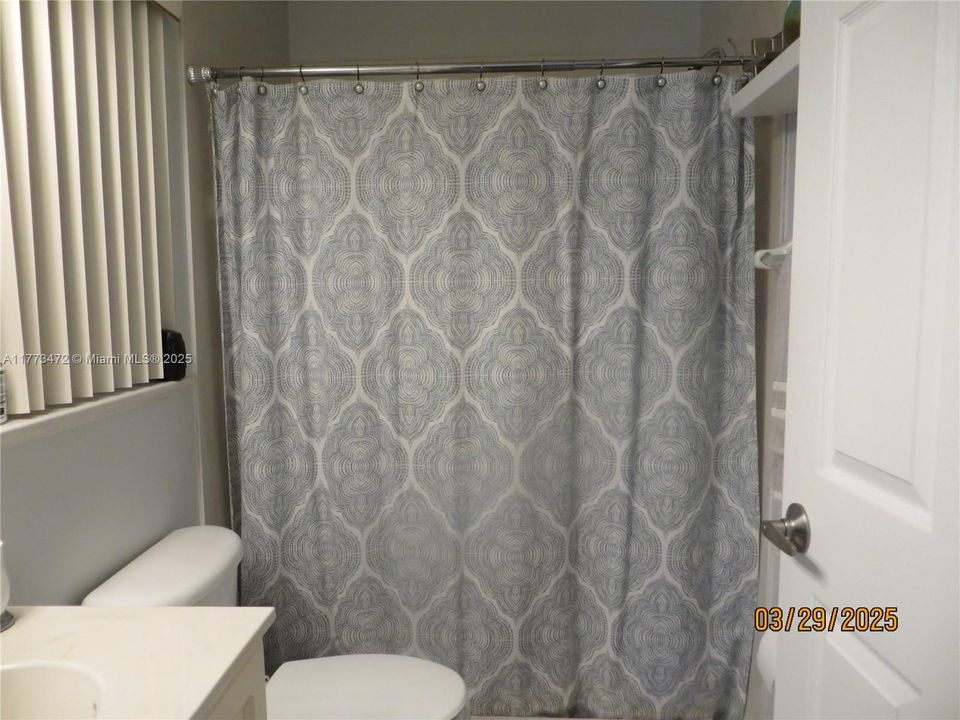 Vendido Recientemente: $340,000 (3 camas, 2 baños, 1410 Pies cuadrados)