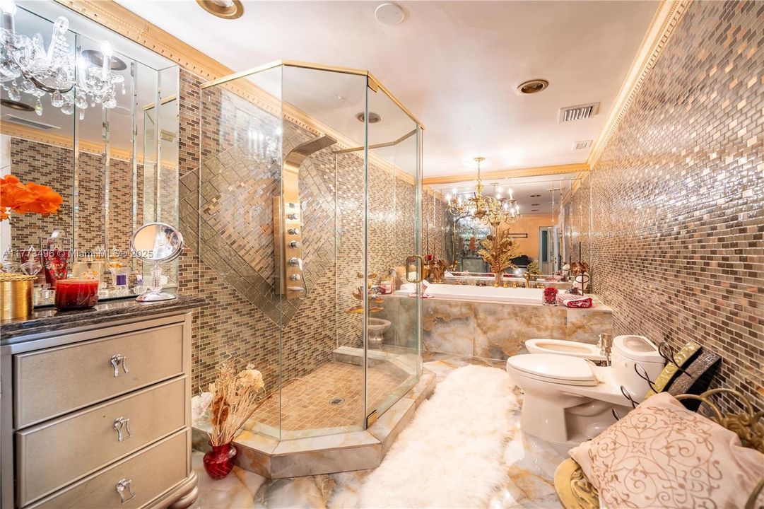 Recently Sold: $900,000 (4 beds, 4 baths, 4117 Square Feet)