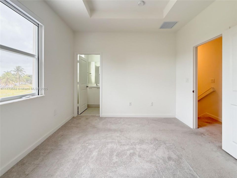 Недавно арендовано: $3,000 (3 спален, 3 ванн, 1331 Квадратных фут)