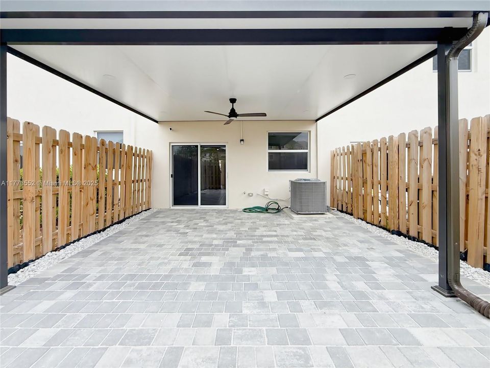 Недавно арендовано: $3,000 (3 спален, 3 ванн, 1331 Квадратных фут)