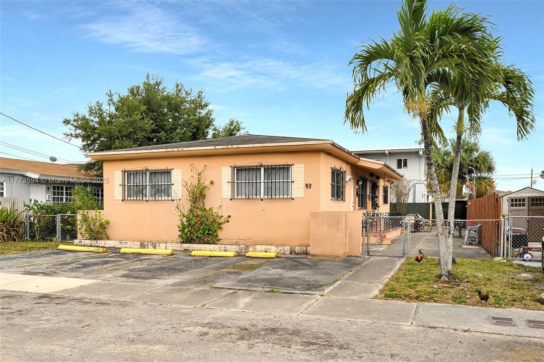 最近售出: $625,000 (0 贝兹, 0 浴室, 1508 平方英尺)