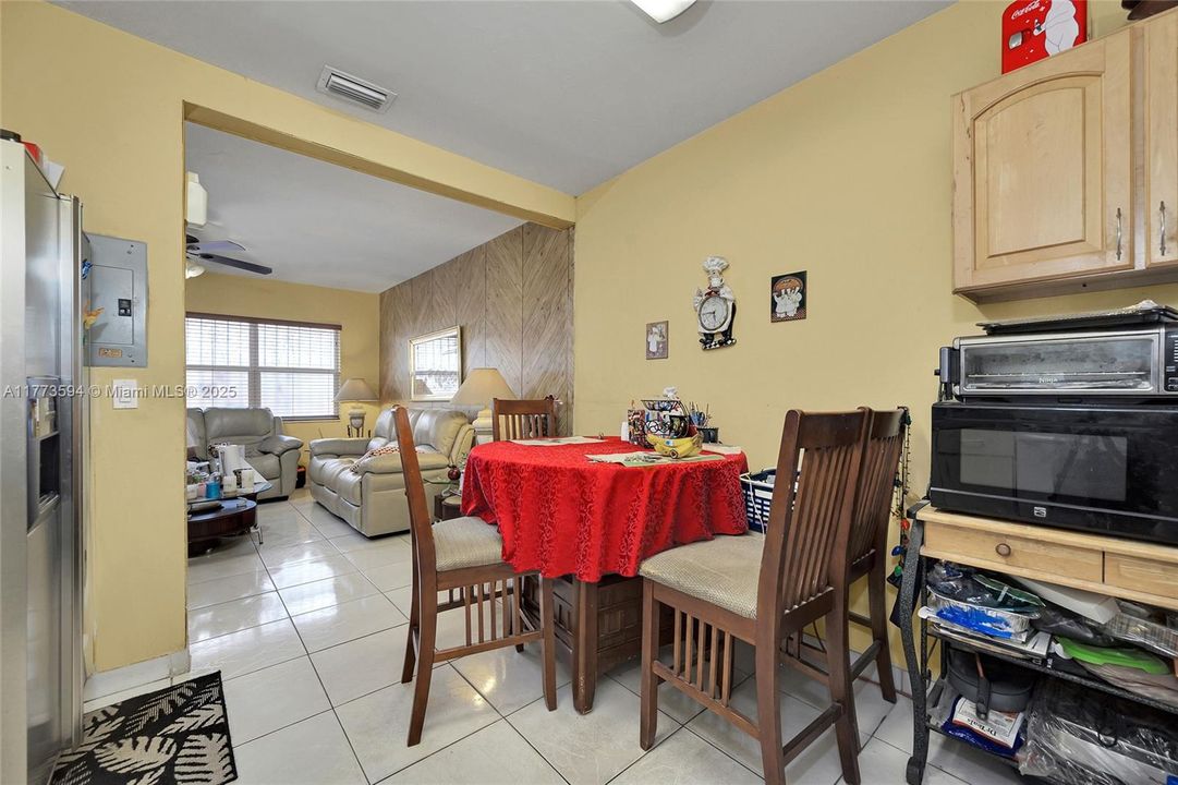 最近售出: $625,000 (0 贝兹, 0 浴室, 1508 平方英尺)