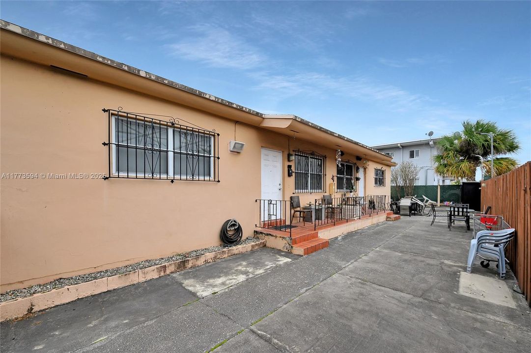 最近售出: $625,000 (0 贝兹, 0 浴室, 1508 平方英尺)