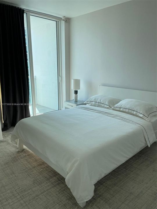 最近租的: $4,100 (2 贝兹, 2 浴室, 986 平方英尺)