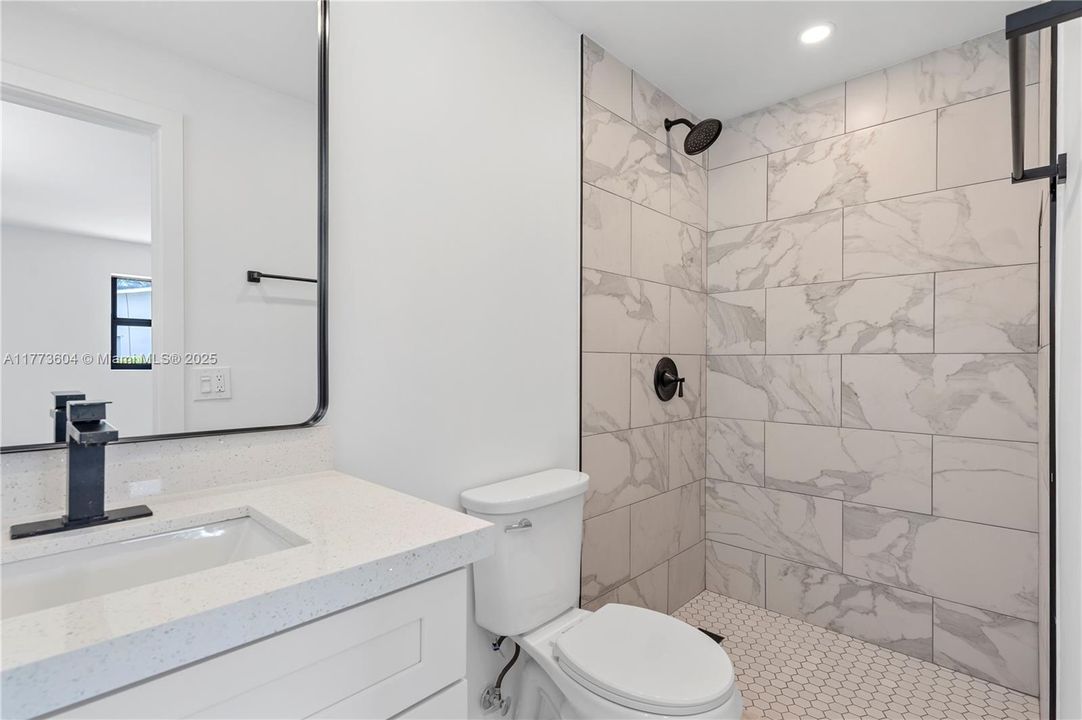 Недавно продано: $465,000 (3 спален, 2 ванн, 1102 Квадратных фут)