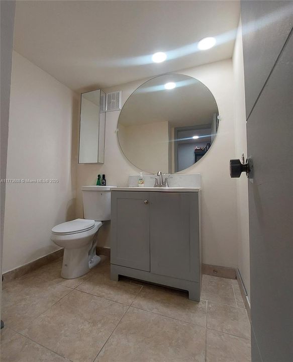 For Sale: $349,000 (2 beds, 2 baths, 1273 Square Feet)